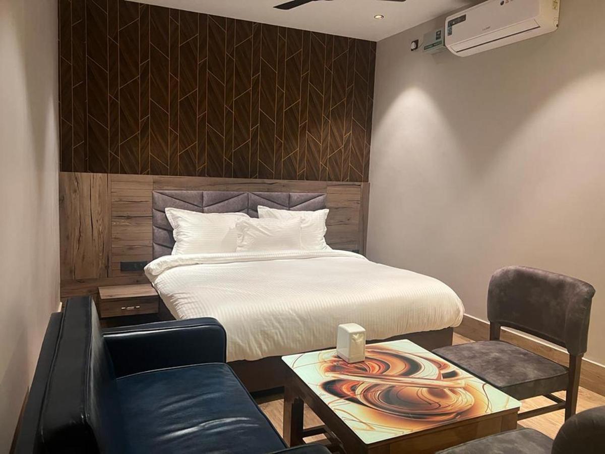 Hotel Ventures Inn Amritsar Eksteriør bilde
